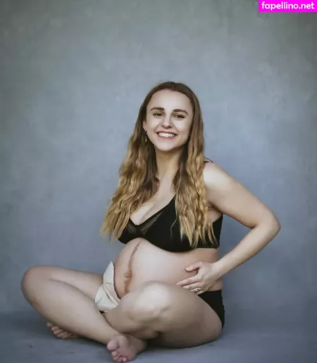 Hannah Witton OnlyFans Thumbnail #AxjpD2qd1o