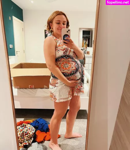 Hannah Witton OnlyFans Thumbnail #C5lLKQ1R5e