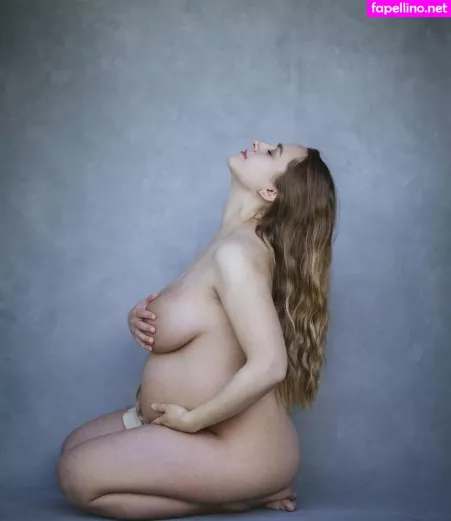 Hannah Witton OnlyFans Thumbnail #aKN3J3dQhU
