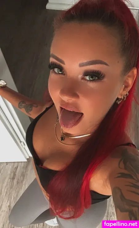 Hannahfeuer03 OnlyFans Thumbnail #B1PksCXewC