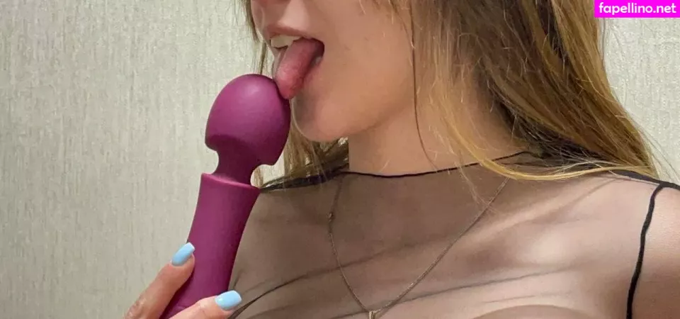 Hannahot990 OnlyFans Thumbnail #OMnM48IqLI