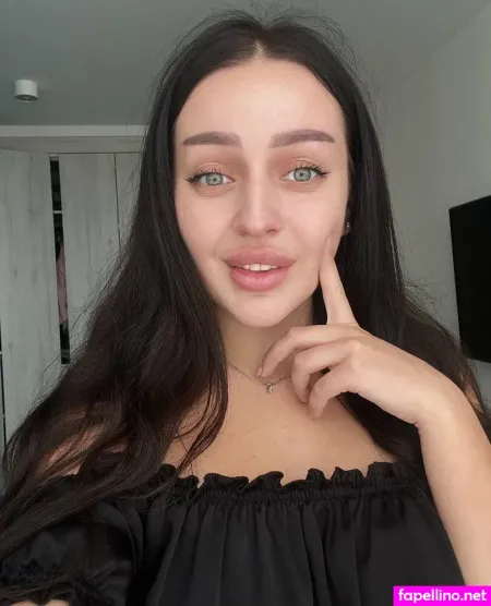 Hannareynolds OnlyFans Thumbnail #QZ1ZL5S6xd