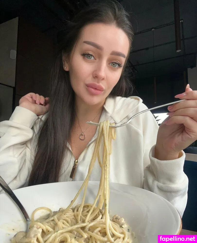 hannahereynolds, hannareynolds Nude Leaked OnlyFans Photo #aY0sxa3rt7