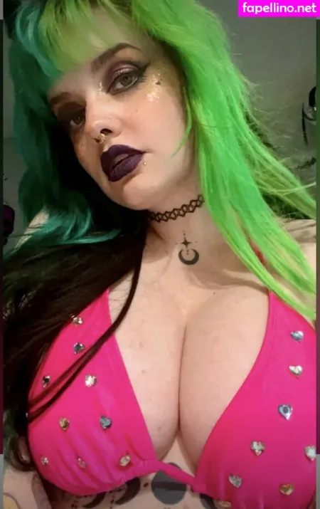 Happilyeverawful OnlyFans Thumbnail #81a3whE2m3