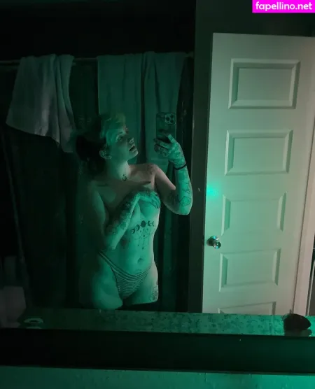 Happilyeverawful OnlyFans Thumbnail #9AS6ktFyD0