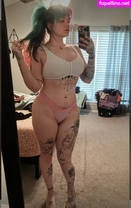 Happilyeverawful OnlyFans Thumbnail #D9s8zDdvhh