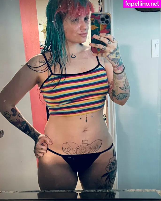 Happilyeverawful, galaxykill3r Nude Leaked OnlyFans Photo #YVQlQWXAF0