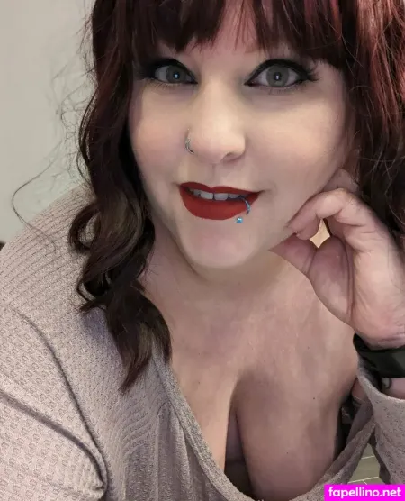 Hardcore Holly OnlyFans Thumbnail #l4XZKrbMAy