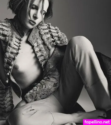 Hari Nef OnlyFans Thumbnail #4Hkj7kUfV9