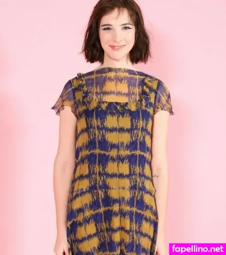 Hari Nef OnlyFans Thumbnail #xfvZBFnbFI