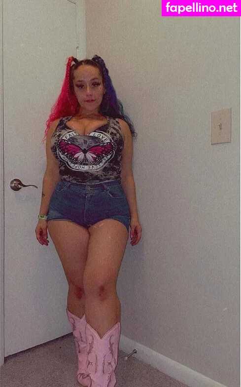 Harlea.queenii, Harley.queeni, Queenie_harlee, Queenigirl Nude Leaked OnlyFans Photo #0bXHPCQG6V