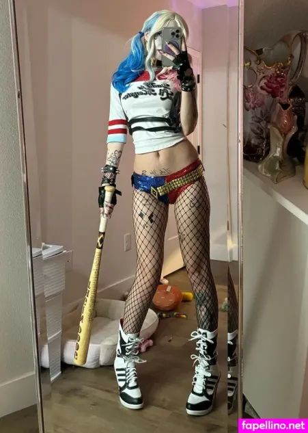 Harley Quinn Cosplay OnlyFans Thumbnail #xX55lfiKq6