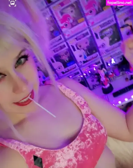 Harley Quinn OnlyFans Thumbnail #fdSSx9ChAY