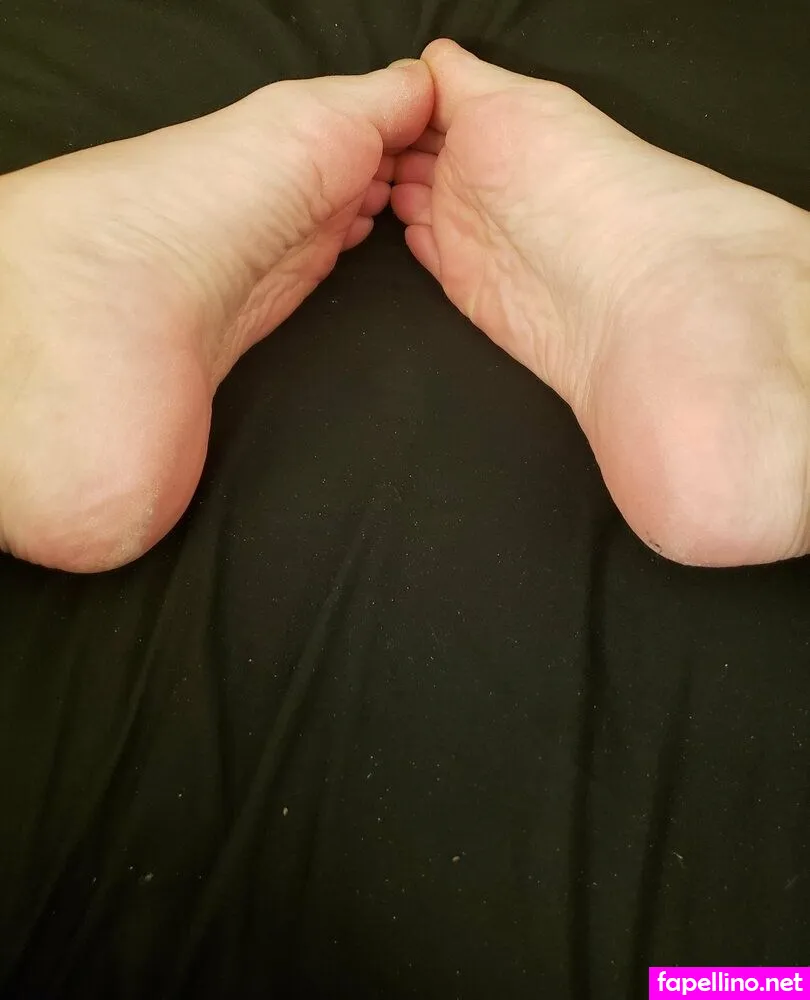 fl0werchildd, harleyandivysfeet Nude Leaked OnlyFans Photo #AoNFuuuxZf