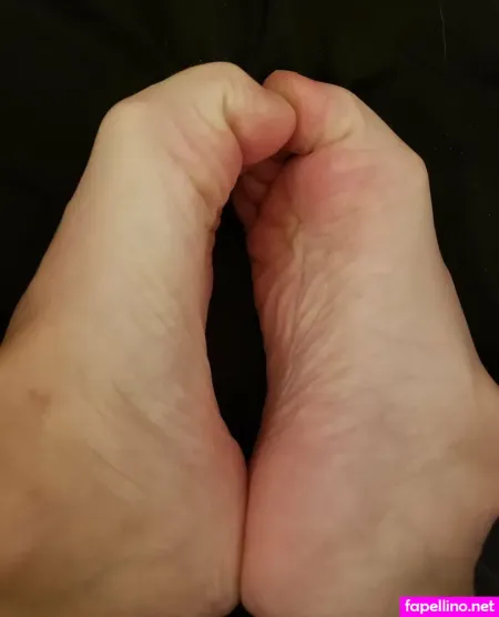 Harleyandivysfeet OnlyFans Thumbnail #DOewqMHsCR