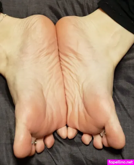 Harleyandivysfeet OnlyFans Thumbnail #LNJWkKEn8c