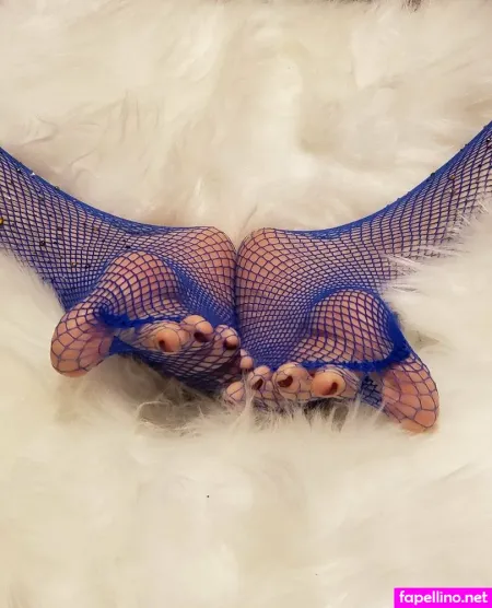 Harleyandivysfeet OnlyFans Thumbnail #aYYNvZ54pp