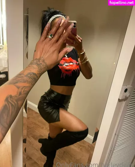 Harleydean OnlyFans Thumbnail #H8fEQNkFKw