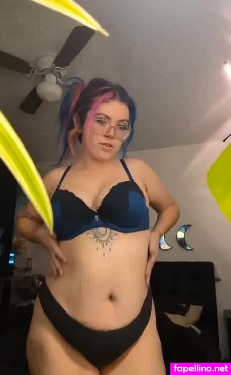 Harleythiccfree OnlyFans Thumbnail #2NE23hpkNw