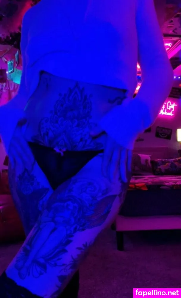 harlowflowerfootgoddess, hippyharlow Nude Leaked OnlyFans Photo #175xoFbwdD