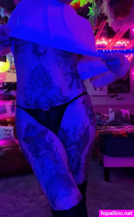 Harlowflowerfootgoddess OnlyFans Thumbnail #IgfnObJJ0x