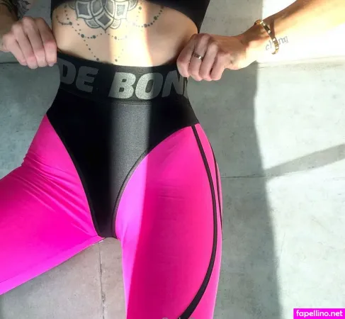 Harperreignstv OnlyFans Thumbnail #PIn3ShrvUA