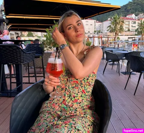 Harriet Prior OnlyFans Thumbnail #WR5ShDhy97