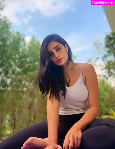 Haseena OnlyFans Thumbnail #R67wC0YDrM