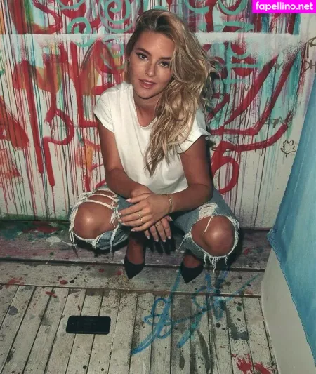 Hassie Harrison OnlyFans Thumbnail #oChSMpeRBz