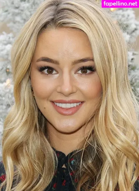 Hassie Harrison OnlyFans Thumbnail #oievFQzw5L