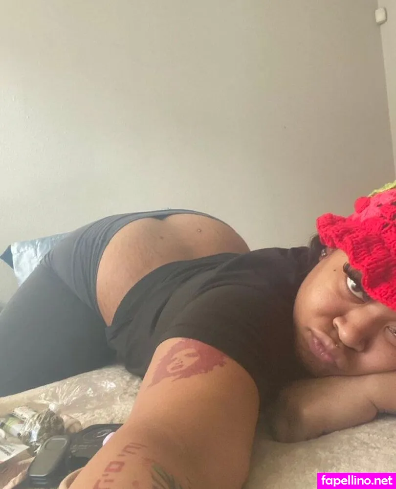 Havolita, heavenly143, thickumz.z Nude Leaked OnlyFans Photo #4ix3RBlW5U