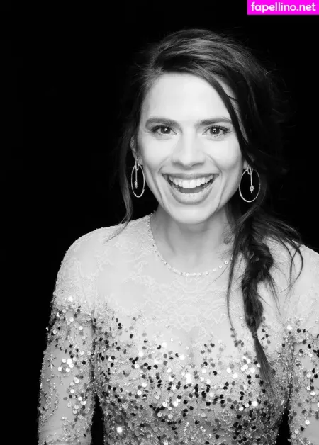Hayley Atwell OnlyFans Thumbnail #cZa13NvF5r