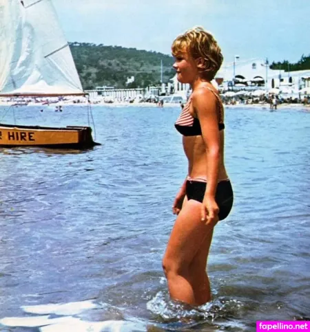 Hayley Mills OnlyFans Thumbnail #zfxRsupxZ8