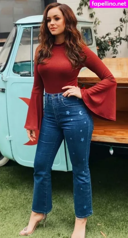 Hayley Orrantia OnlyFans Thumbnail #JBQSWWTOlB