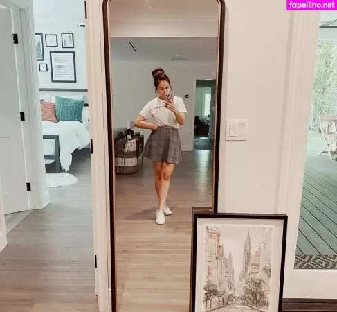 Hayley Orrantia OnlyFans Thumbnail #fn3QAj2PmM