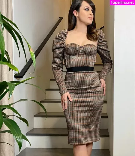 Hayley Orrantia OnlyFans Thumbnail #xf0TdkcBLi