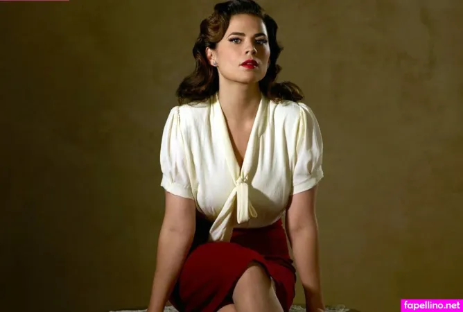 Hayleyatwell Main Profile Photo