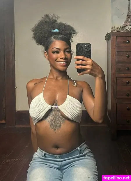 Hayzelmakesyounut OnlyFans Thumbnail #yX3OJVZmWT