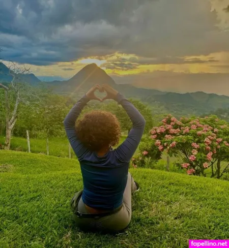 Hazel Dreamyyhazel OnlyFans Thumbnail #NdNckp8Sux