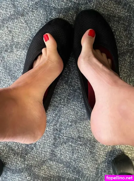 Hazel High Arches OnlyFans Thumbnail #kBghM3iFZn