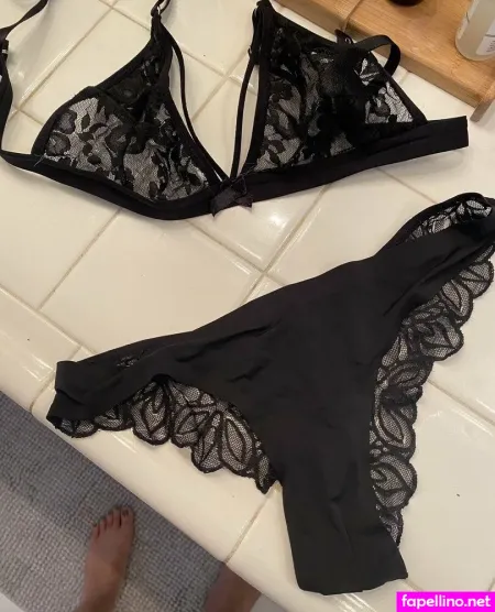 Hdwifee OnlyFans Thumbnail #7LgEM9gVyX