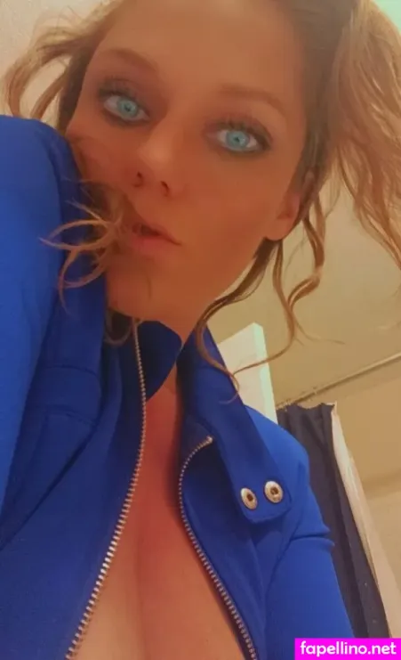 Headingeastorwest OnlyFans Thumbnail #3mHQLEw5XJ