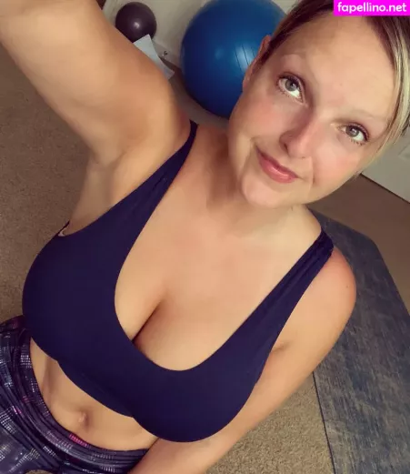 Healthyhappyfitandproud 3 OnlyFans Thumbnail #wdzKn6wbLk