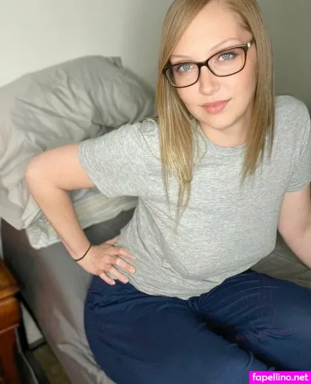 Heavenholmesfree OnlyFans Thumbnail #k23pe9s8Mm