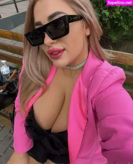 Heavenkarina1 OnlyFans Thumbnail #1QM4Nh6t44