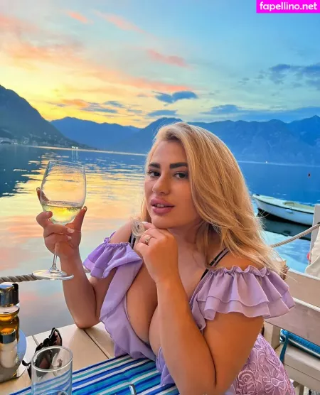 Heavenkarina1 OnlyFans Thumbnail #HIwzfrYr38