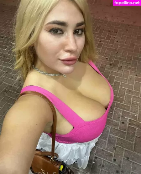 Heavenkarina1 OnlyFans Thumbnail #T3p6IQ8cfd