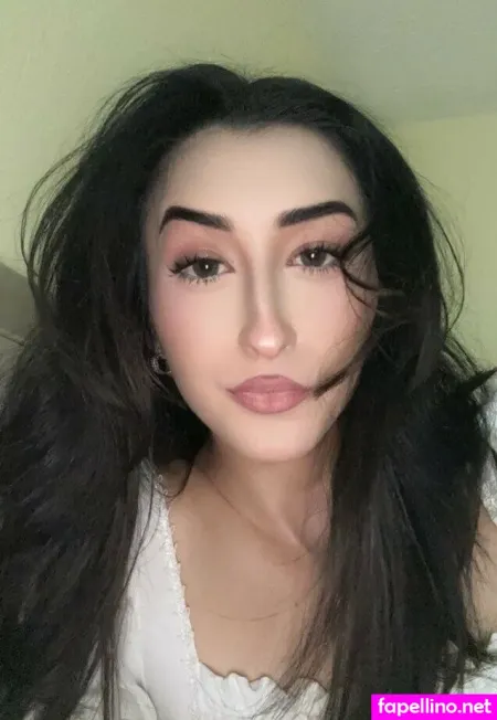 Heavenlybarbiie OnlyFans Thumbnail #8RCkYfBb94