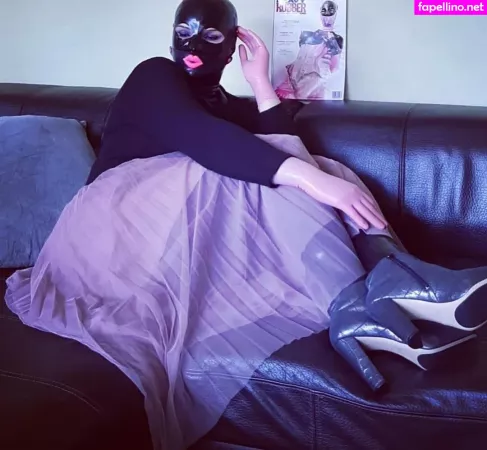 Heavyrubberette Free OnlyFans Thumbnail #5n050mk9Q7