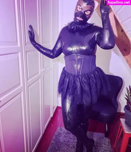 Heavyrubberette Free OnlyFans Thumbnail #QSe4K3i2gP